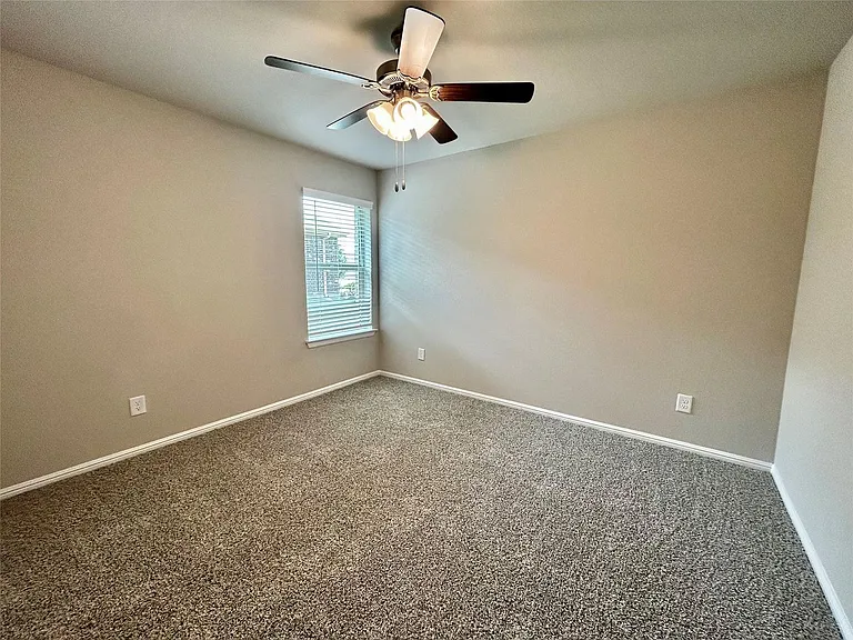 16432 Severn Ln — Photo 26