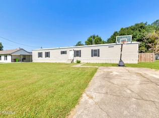 289 Caleb St, Breaux Bridge, LA 70517