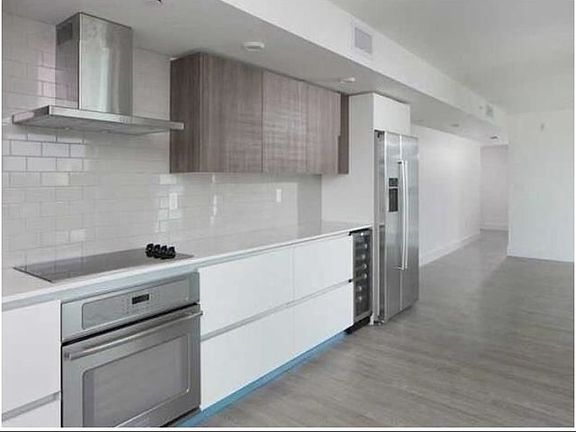 3rd image of 1025 92nd St #007