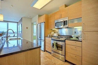 4th image of 1530 NW Market St Unit 402
