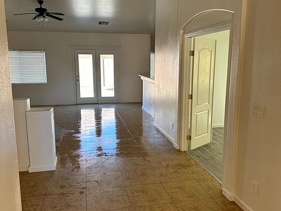 3rd image of 6220 Farica St