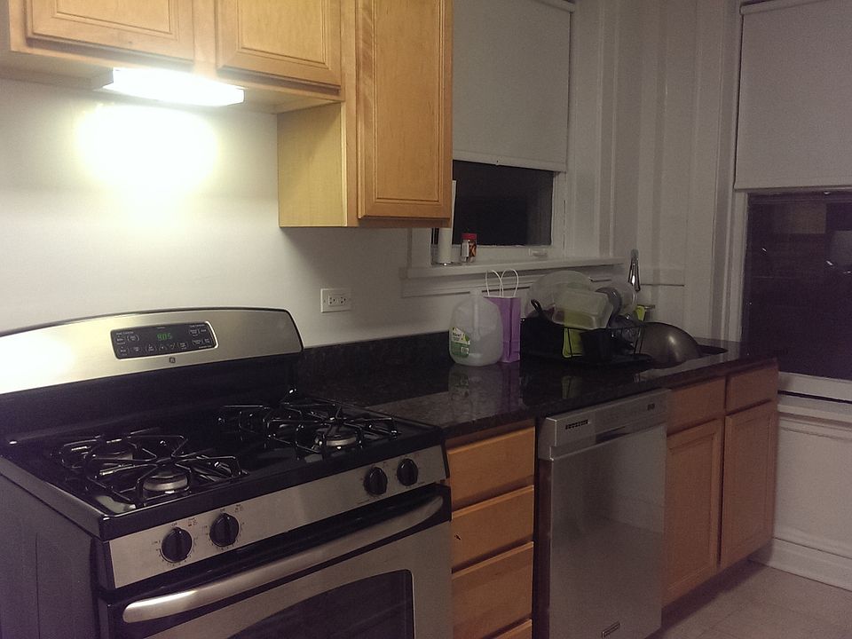 1st image of 607 Hinman Ave APT 2J