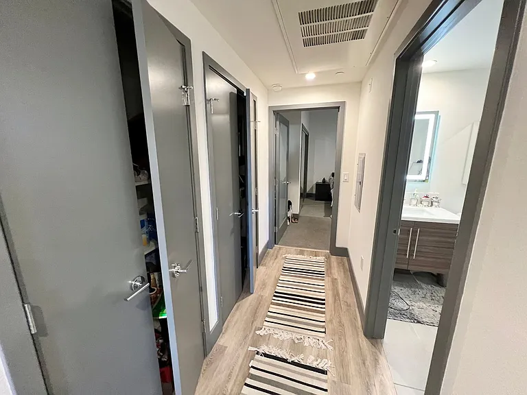 mid374 — Photo 15