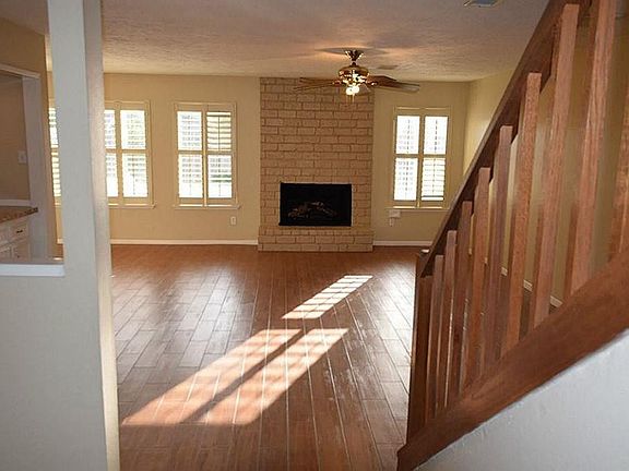 3rd image of 1502 Park Meadow Dr
