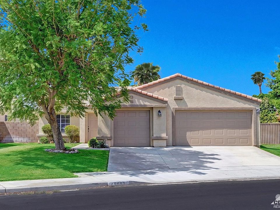 2nd image of 45583 King Palm Dr
