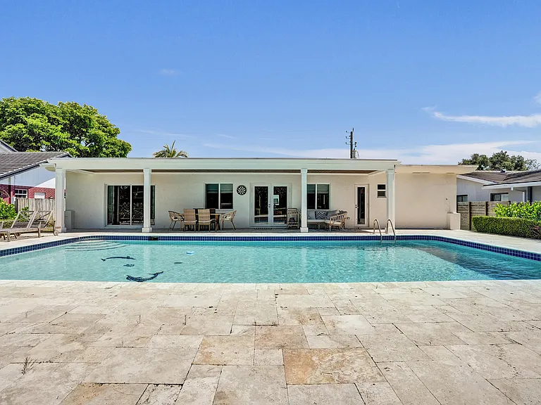 248 Codrington Dr — Photo 44
