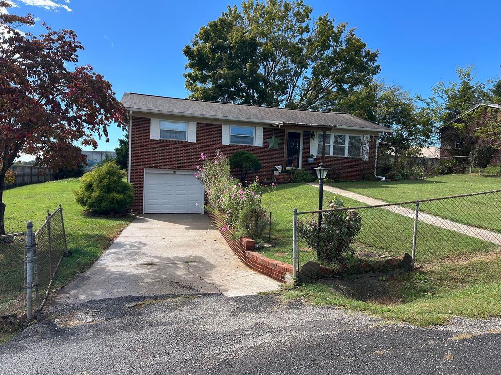 2419 Willow Garden Cir - Property Image