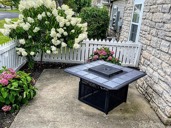 4th image of 682 Wadebridge Dr #5-D