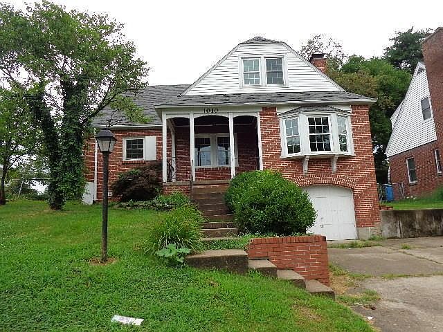 1st image of 1010 Holly Dr
