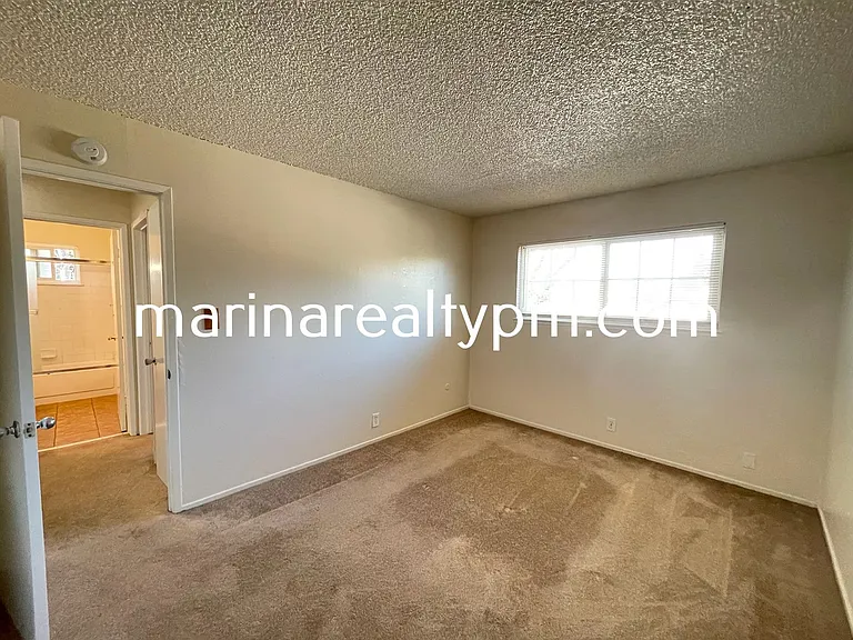1220 Ohio St — Photo 8