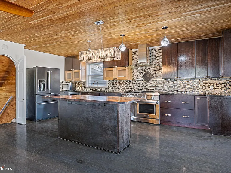 312 N Hammonds Ferry Rd — Photo 16