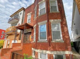 22 Kossuth St, Newark, NJ 07105
