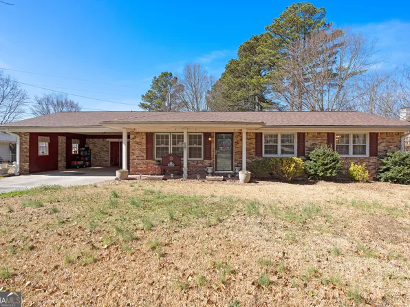145 New Hope Cir, Fayetteville, GA 30214