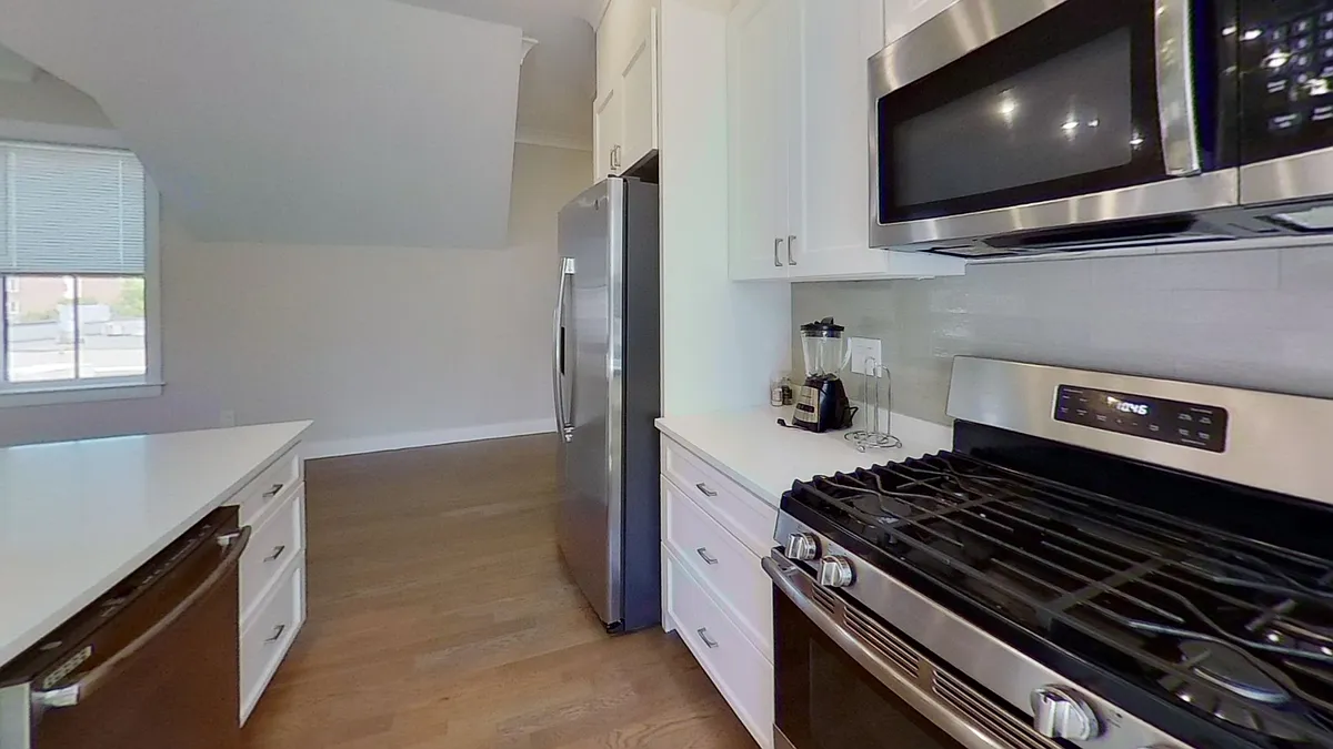 Building Photo - 77 Linden St #4L