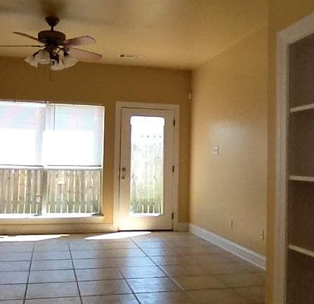 5th image of 134 Emerald Oaks Dr #38
