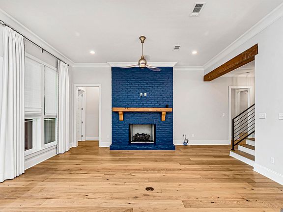 3rd image of 9352 Inniswylde Dr