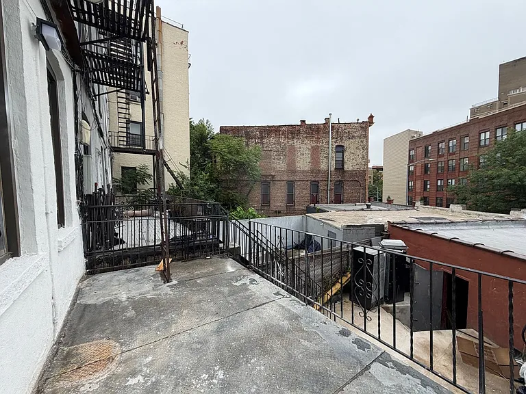 1574 Eastern Pkwy #1 — Photo 21