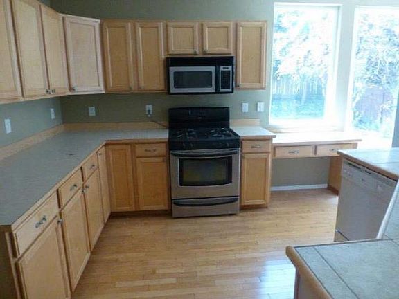 4th image of 1724 64th St SE