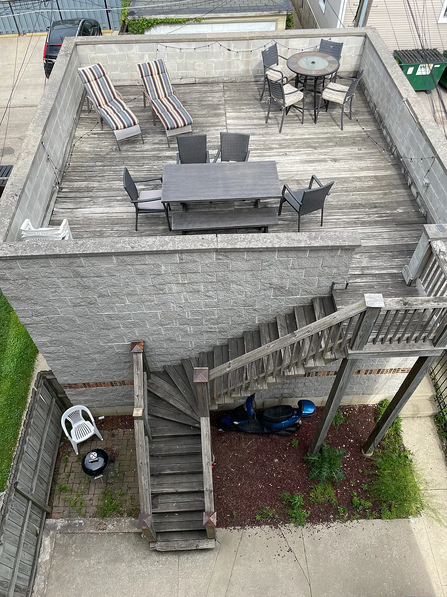 Photo 2 of 15 - 2333 N Janssen Ave #1 - Chicago, IL Rooftop Deck - 2333 N Janssen Ave #1