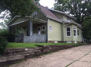 1418 N Broadway St, Peoria, IL