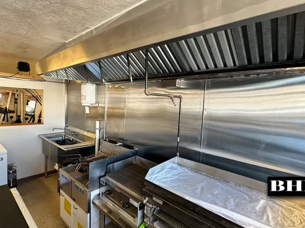 846 Stanley Avenue image 17 of 27