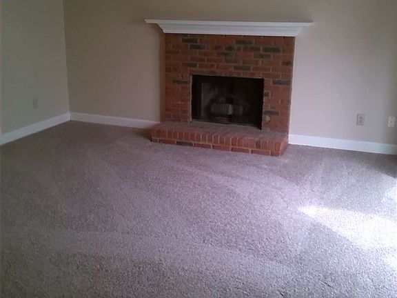 2nd image of 1150 Magnolia Cir SE