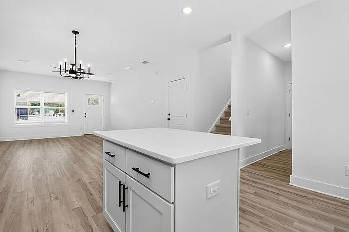 310 E Talleyrand Ave — Photo 10