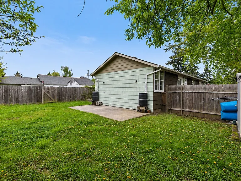 7959 SE 64th Ave #B — Photo 5