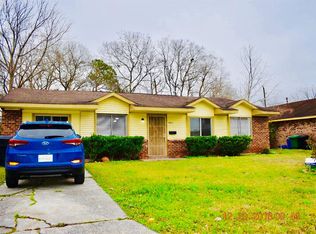 5627 Elm Tree Dr, Houston, TX 77048