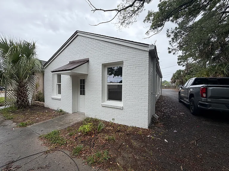 1409 Winyah St — Photo 1