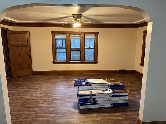 4th image of 8010 Gridley Ave