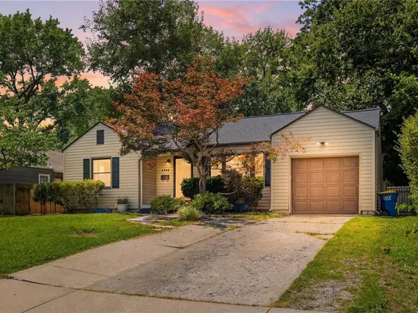 5444 Linden St, Roeland Park, KS 66205