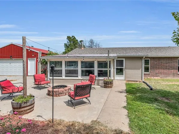 27162 County Road 280, Carrollton, MO 64633