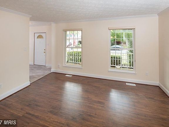 5th image of 114 Briarwood Ct