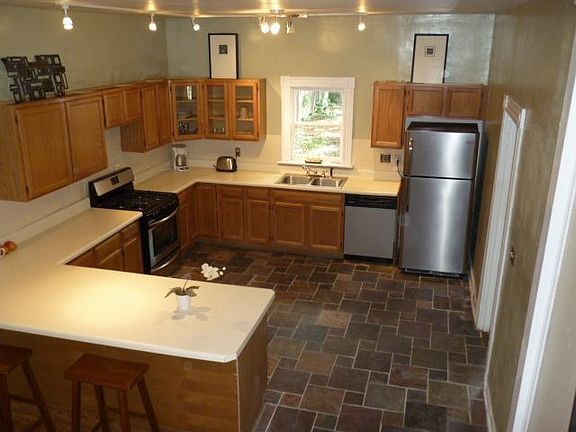 2nd image of 3030 Grayland Ave