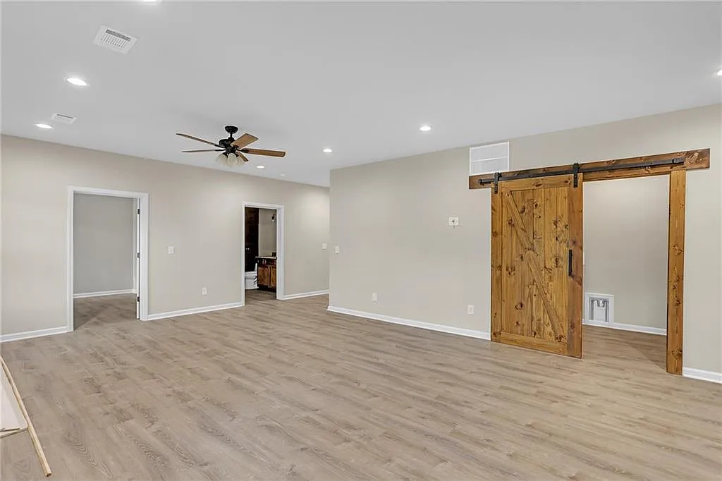 568 Garden View Court - 1 — Photo 4