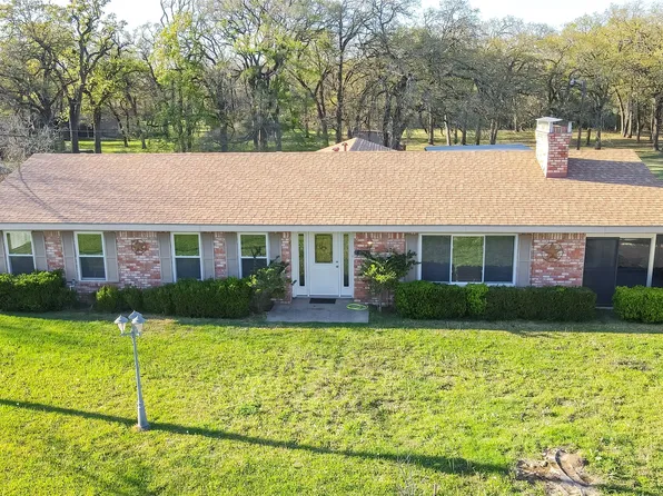 851 Leroy Pkwy, Elm Mott, TX 76640