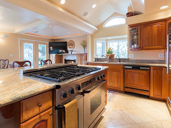 Spacious kitchen