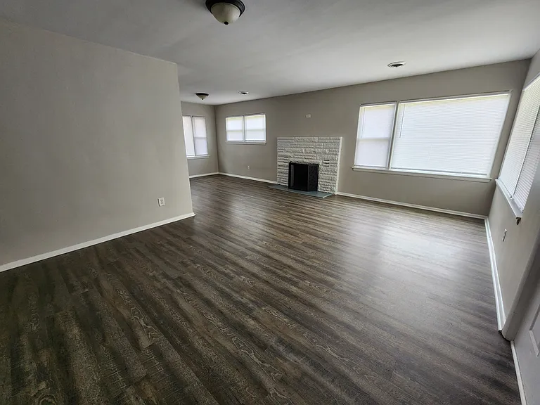 4653 Carolina St — Photo 4