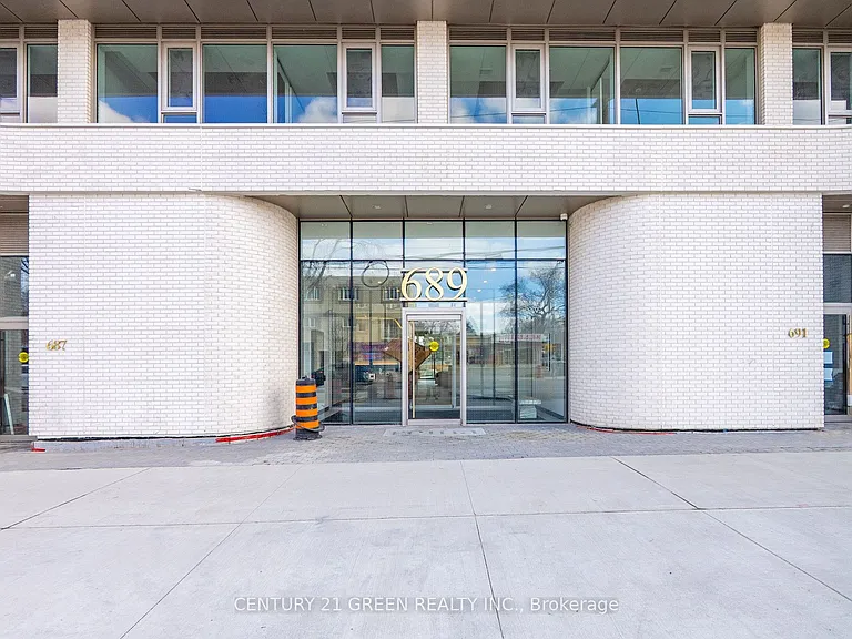 689 The Queensway #216 — Photo 5