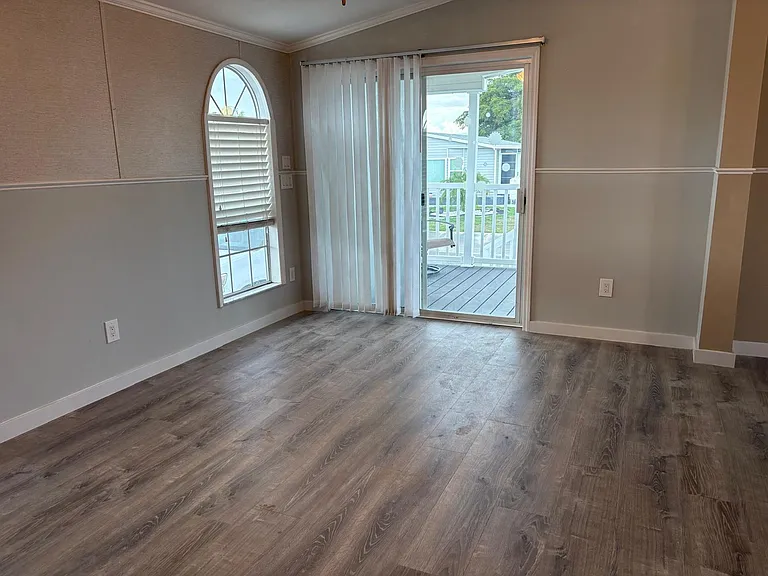 653 Los Altos — Photo 20