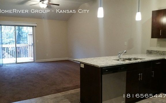 4th image of 9404-9406 N Robinhood Ave