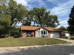 51 Mesa Rd, Springfield, IL 62702