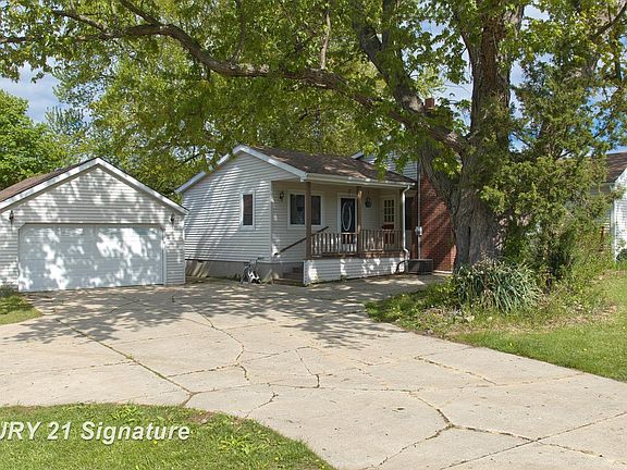 2nd image of 10021 N Clio Rd