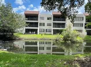 100 Lakeview Dr APT 103, Fort Lauderdale, FL 33326