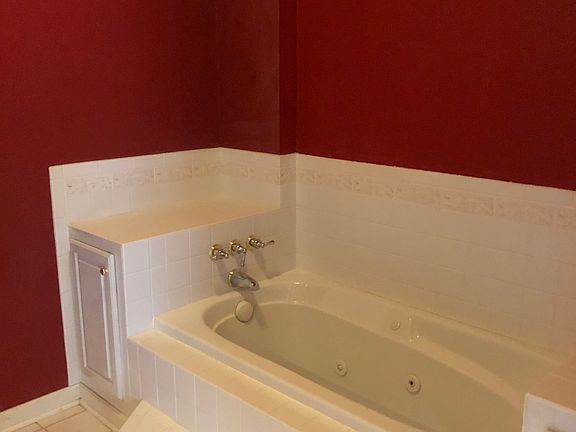 3rd image of 500 Laketower Dr Unit 42
