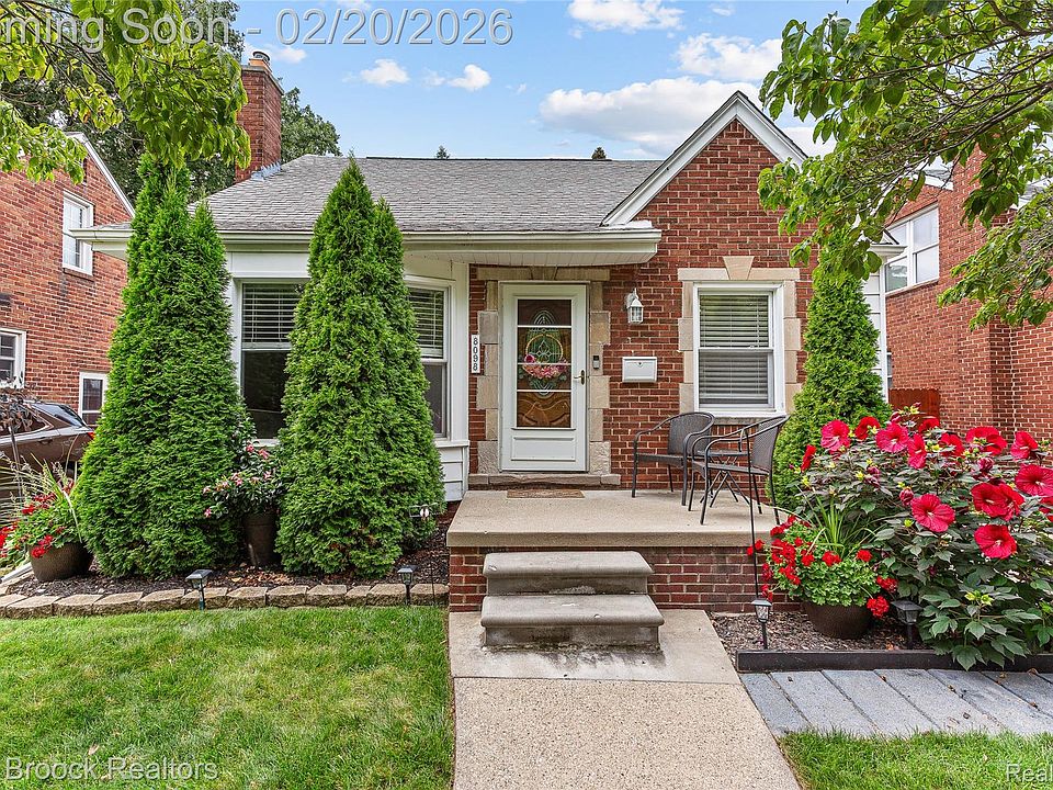 1st image of 8098 Winona Ave