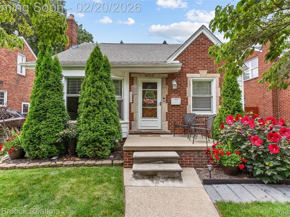 8098 Winona Ave, Allen Park, MI 48101