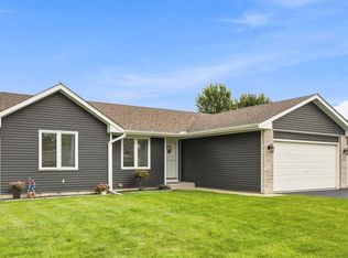 235 Sundance Trl, Capron, IL 61012