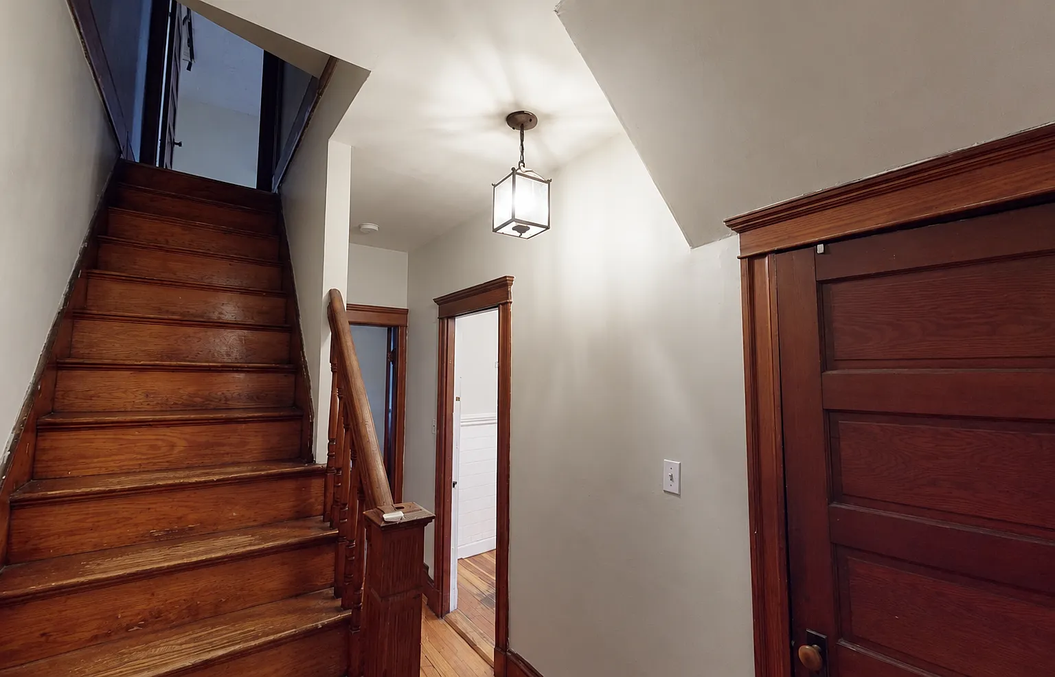 5 bed, $6,500 — Photo 1